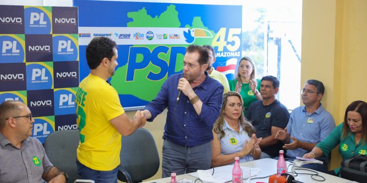 Senador Plínio Valério entra com reforço do PSDB Amazonas na candidatura do Capitão Alberto Neto e Professora Maria do Carmo
