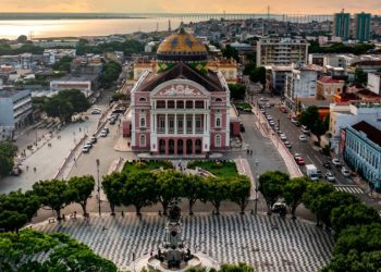 Veja o horário de funcionamento do comércio no feriado do aniversário de Manaus
