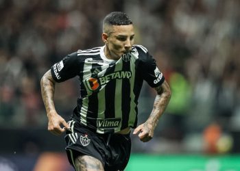Vasco perde para o Atlético-MG de virada e se complica na Copa do Brasil