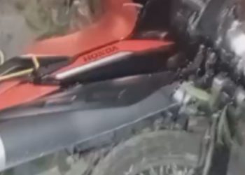 Motoqueiro desvia de galho na pista e sofre acidente no Puraquequara