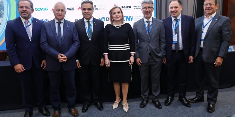 Presidente, conselheiros e servidores do TCE-AM participam de evento nacional sobre Controle e Gestão Pública