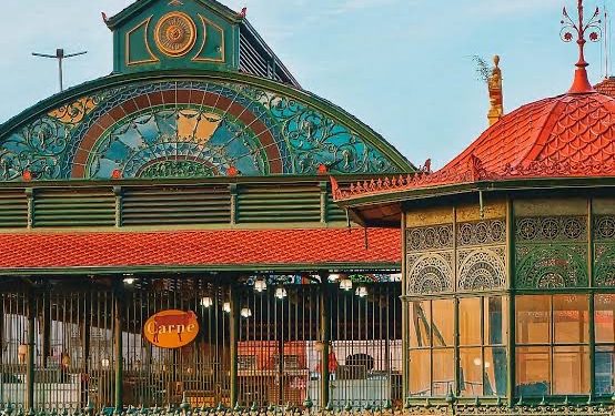 Mercado Municipal Adolpho Lisboa é a grande vedete aos domingos no Centro