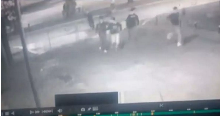 Vídeo: Adolescente de 14 anos morre após ser nocauteado por assaltante que roubou seu celular