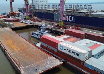 Flutuante Provisório do Grupo Chibatão, em Itacoatiara