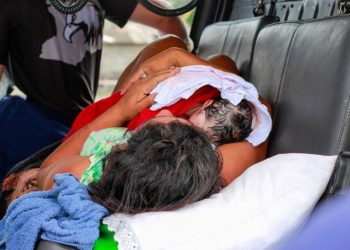 Parto emergencial: Bebê nasce dentro de helicóptero em Manaus