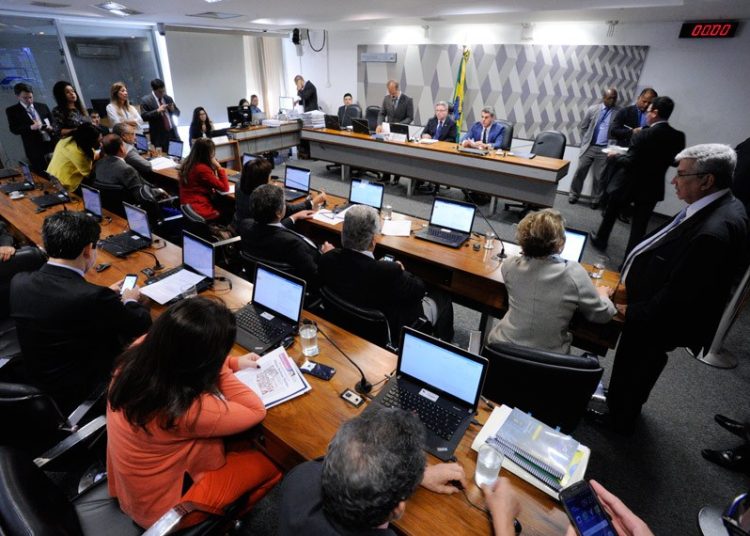 A guerra final começou hoje na Comissão de Constituição e Justiça do Senado, pela Zona Franca de Manaus. São as últimas discussões para a Reforma Tributária