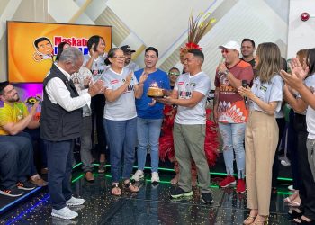 Now volta em grande estilo