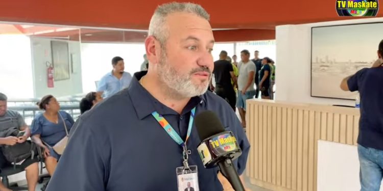 Prefeitura entrega cestas básicas para permissionários da praia da Ponta Negra