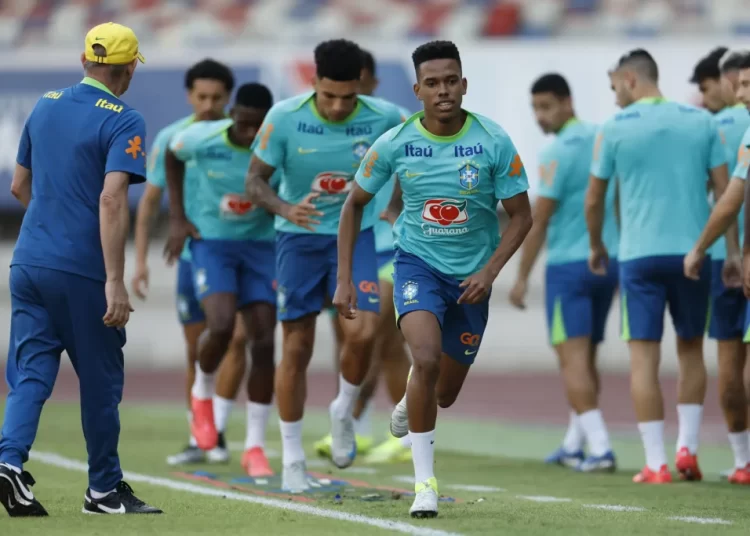 Seleção Brasileira intensifica preparação para enfrentar a Venezuela nas Eliminatórias