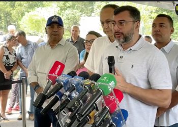 Governador entrega 10 mil cestas básicas a pescadores impactados pela estiagem