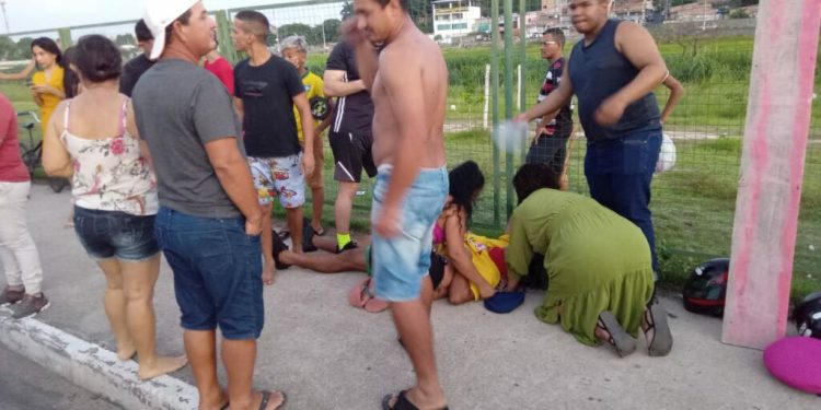 Motociclista é atingido no pescoço por linha de cerol no Novo Aleixo