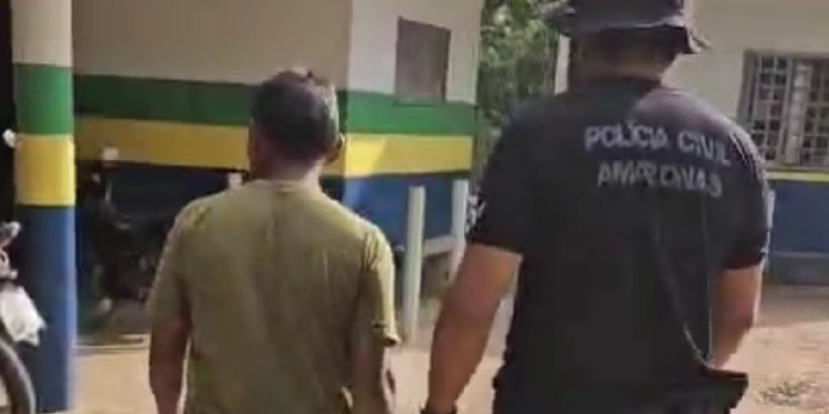 Preso homem que levou criança para assistir filme pornô e tentou estuprá-la no AM