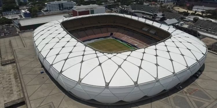 Equipe da Fifa faz vistoria em estádios de Manaus para a Copa do Mundo Feminina de 2027