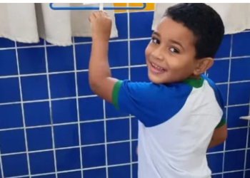 Criança de cinco anos morre após ser baleada na porta de supermercado