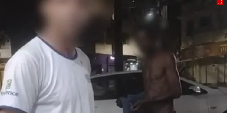 Vídeo: homem branco é preso após chicotear homem negro em troca de R$ 10