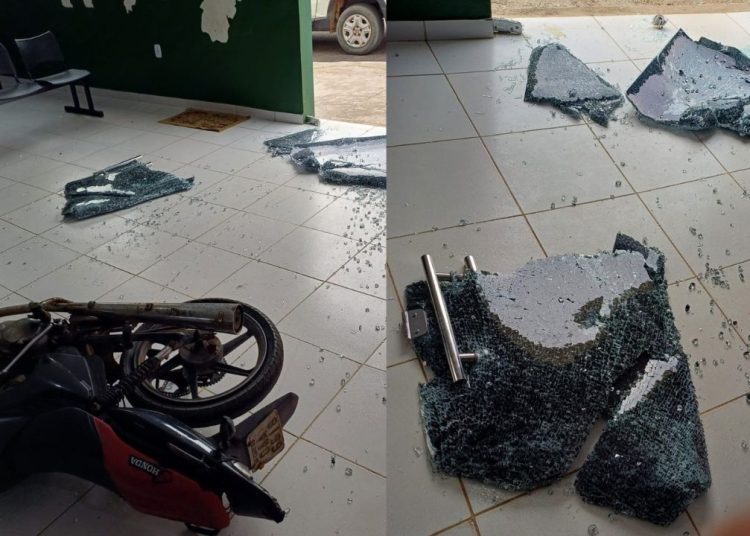 Polícia prende homem que quebrou unidade de saúde no Amazonas: "insatisfeito com o atendimento"