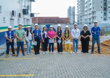 Débora Menezes fiscaliza obras do centro integrado para atender vítimas de violência em Manaus