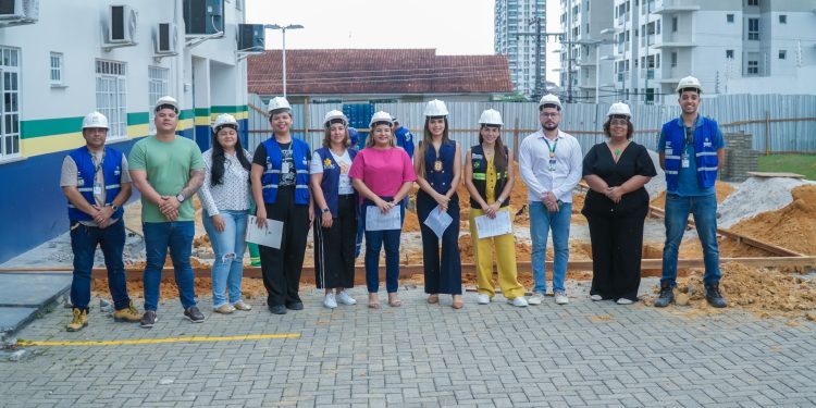 Débora Menezes fiscaliza obras do centro integrado para atender vítimas de violência em Manaus