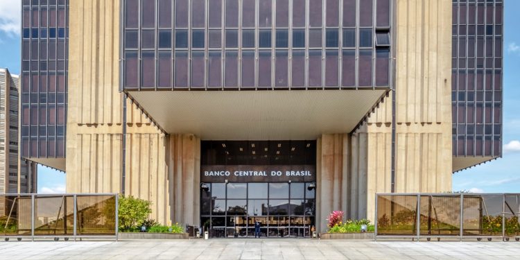 A farra das hienas com os juros no Brasil