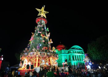 O Mundo Encantado do Natal marca o último dia de apresentações no Largo de São Sebastião