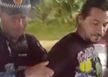 Vídeo: motociclista perde o pé após ser atropelado por motorista bêbado em Flores