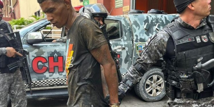 Vídeo mostra assaltante de loja do Shopping Manauara sendo preso pela Rocam