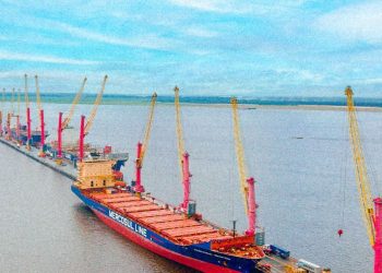 Porto Chibatão já movimentou mais de 8,1 mil contêineres desde a volta de atracações de navios