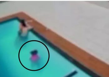 Vídeo mostra criança de 7 anos se afogando em piscina durante confraternização; ela morreu
