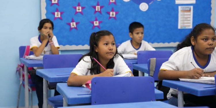Mais de 830 mil vagas são anunciadas para rede pública de ensino do Amazonas em 2025