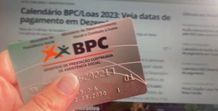 E o pobre, ó! Tem casa própria? Tem ajuda de alguém da família? Perdeu o BPC