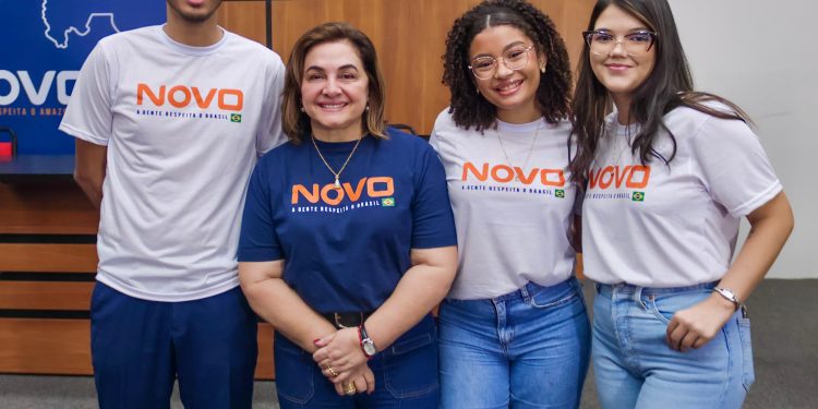 Em reunião com filiados do Novo Amazonas, Maria do Carmo motiva outras mulheres: “podemos mudar a realidade”