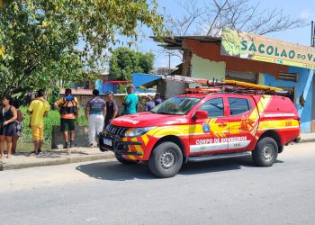 Bombeiros fazem buscas por homem que caiu em igarapé no Nova Cidade