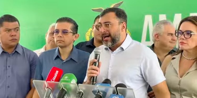Coletiva:Governador Wilson Lima entrega 70 toneladas alimentos do PAA para instituições sociais