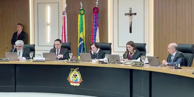 Pleno do TCE julga 106 processos nesta sexta-feira