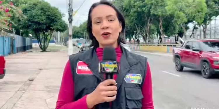 Ao desviar de motorista embriagado, carro bate ciclista e cai em ribanceira