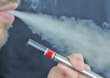 Cigarros eletrônicos vendidos aos ‘Rólos’ na Zona Leste