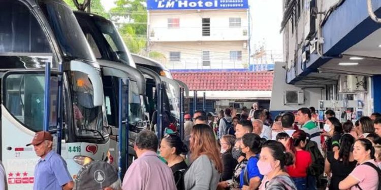 Mais de 30 mil pessoas deixarão Manaus durante final do ano