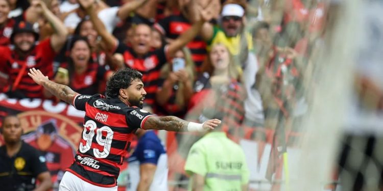 Gabigol marca em ‘adeus’ e Flamengo empata com Vitória na última rodada do Brasileiro