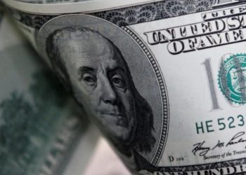 Dólar volta a subir e bate novo recorde em 30 anos de real