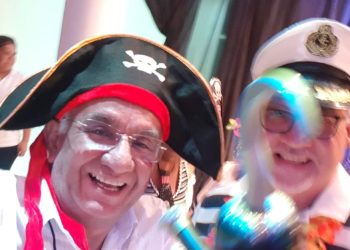 Folias de momo no Maskate