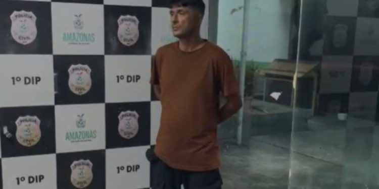Em Manaus, homem invade paróquia Nossa Senhora de Fátima e bate no padre; ele foi preso
