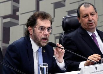 Omar Aziz e Plínio Valério podem estar juntos no mesmo partido? Negociação nesse sentido está em andamento, para que o PSDB seja fundido ao PSD de Omar
