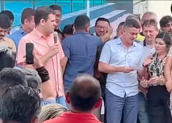 Entrega do complexo esportivo Armando Mendes