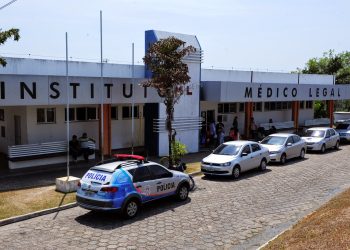 Jovem morre após ser baleado com tiro no peito no bairro Compensa