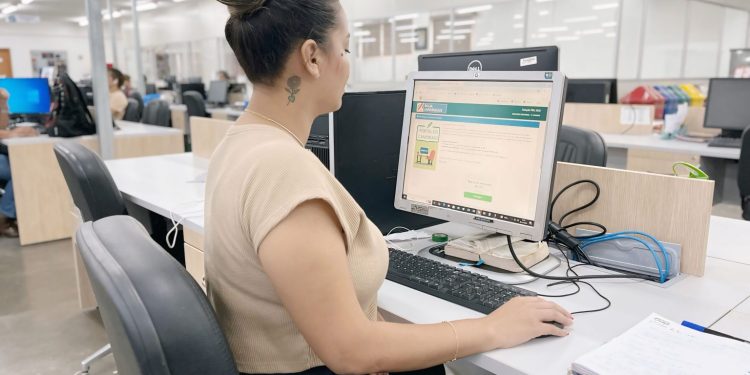 Entrega da documentação para o Bolsa Universidade inicia nesta segunda-feira