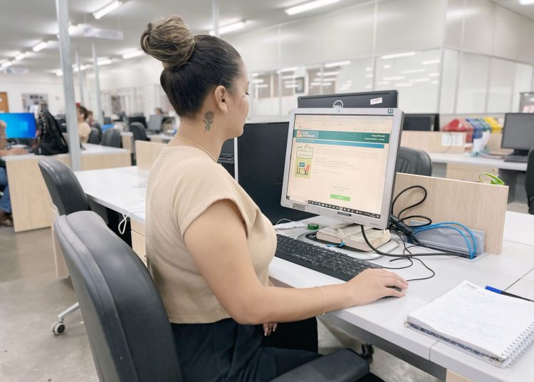 Entrega da documentação para o Bolsa Universidade inicia nesta segunda-feira