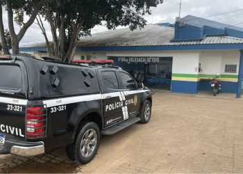 Matou o pai e fugiu para o mato, em Tefé.