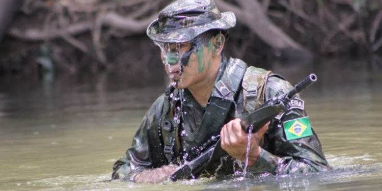 O dia em que as Tropas de Elite dos EUA não aguentaram o exercício básico dos recrutas no CIGS