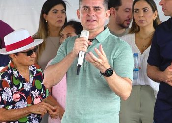 Não aprova! David Almeida pede desculpas pela forma que ambulante foi tratada