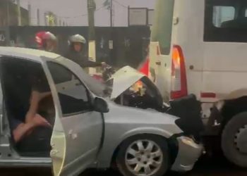 Colisão deixa dois homens feridos, na Av. Djalma Batista. Veja o vídeo.